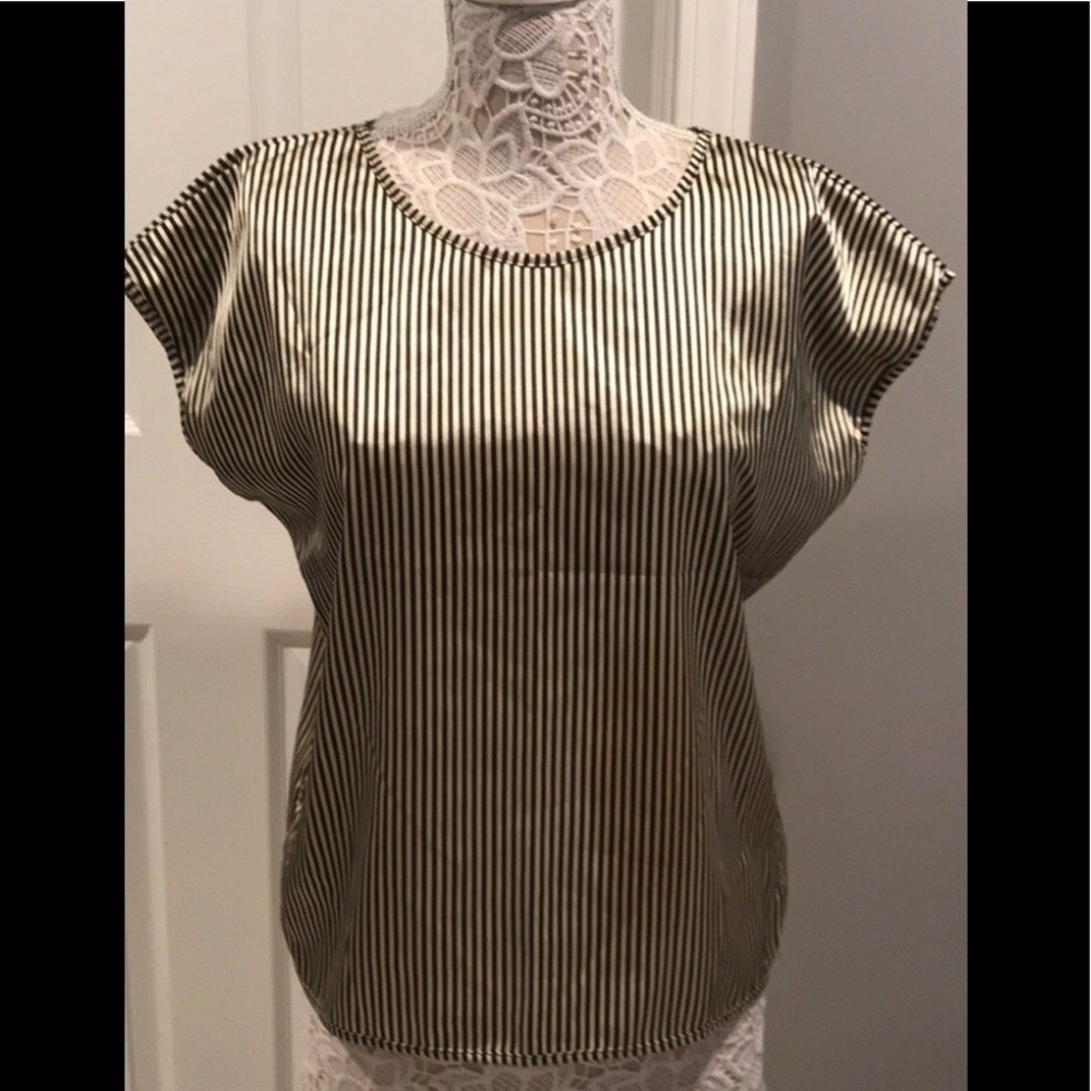 Boutique item blouse